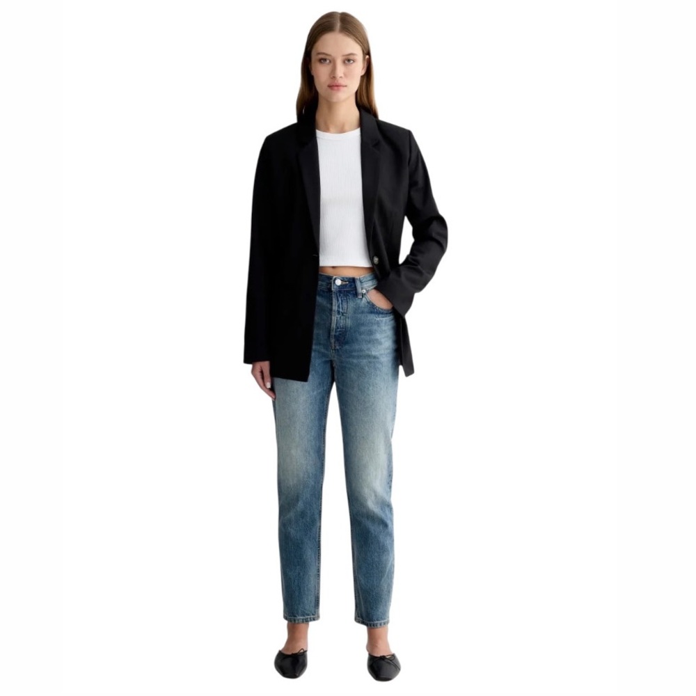 Everlane ‘90s Cheeky Jean Vintage Sunbleached Blue High Waisted Straight Jeans